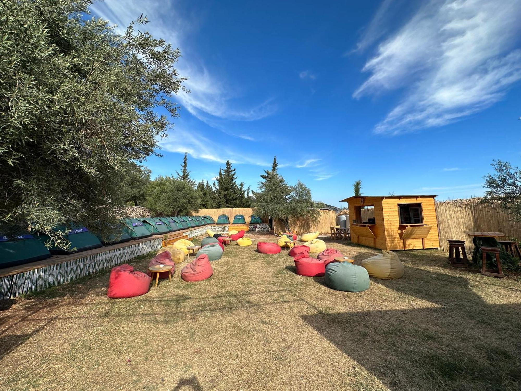 Alt Camping Hotel Dhermi Ngoại thất bức ảnh