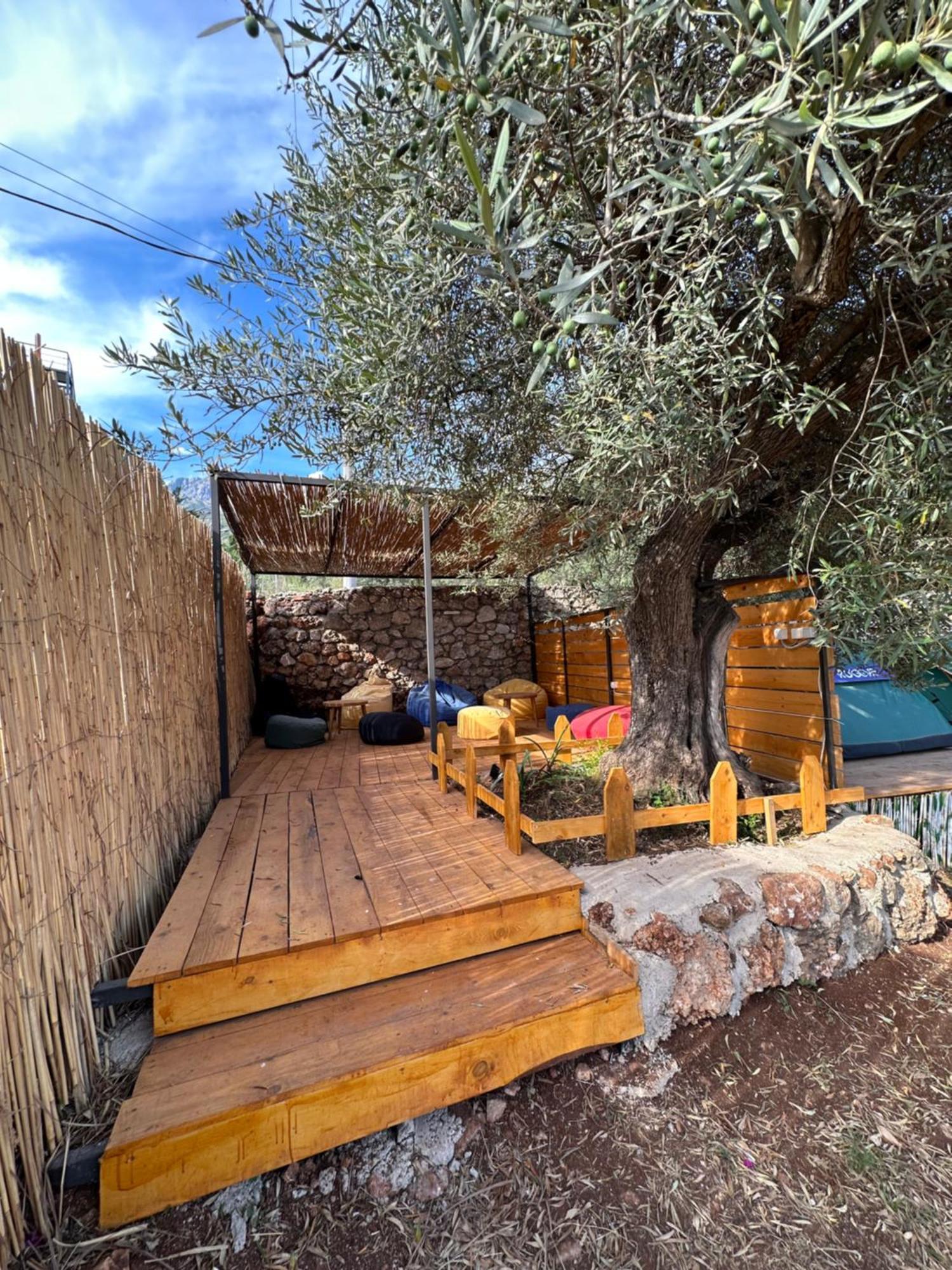 Alt Camping Hotel Dhermi Ngoại thất bức ảnh