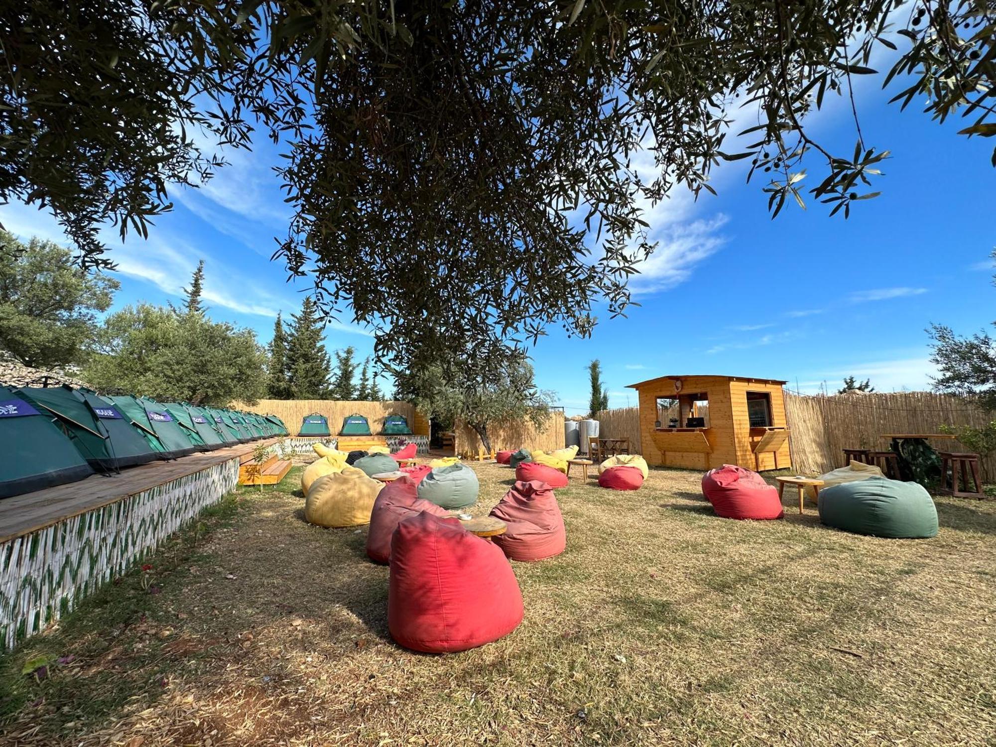 Alt Camping Hotel Dhermi Ngoại thất bức ảnh