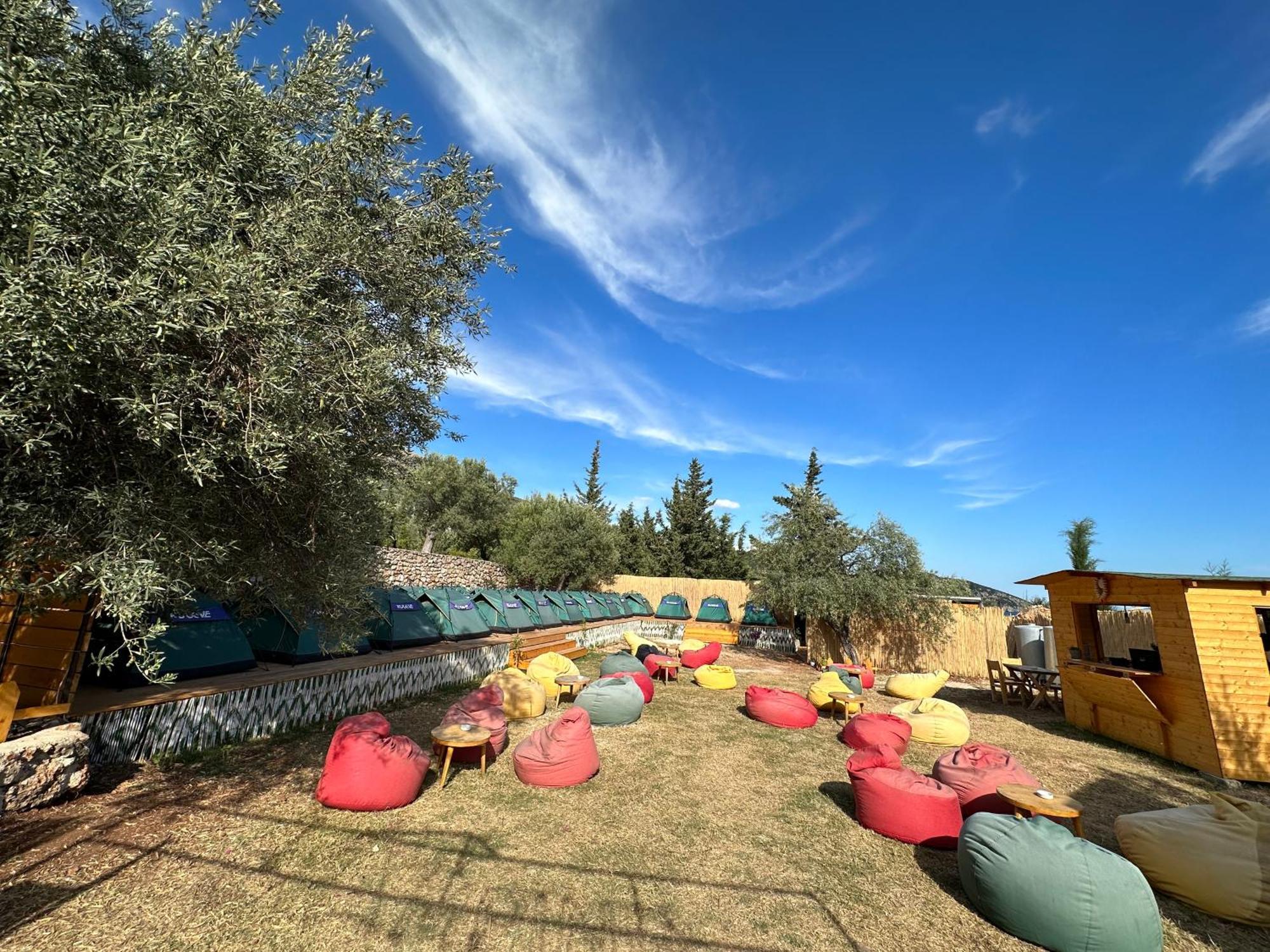 Alt Camping Hotel Dhermi Ngoại thất bức ảnh